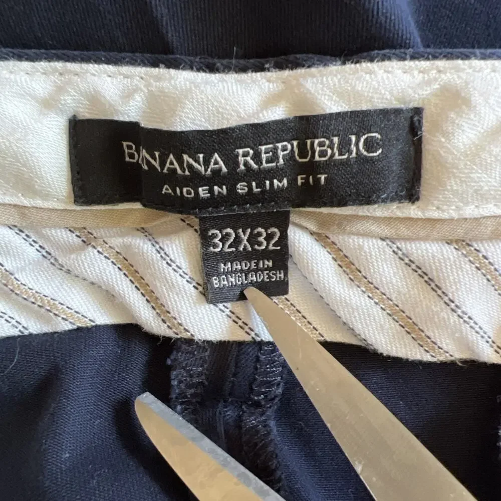 Banana Republic Navy Chinos - Picture 10 of 12
